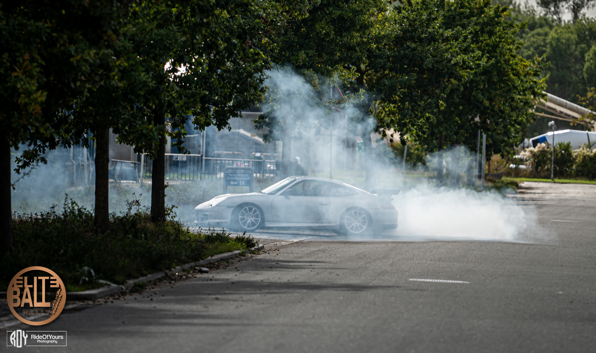 Porsche 911 GT3 burnout